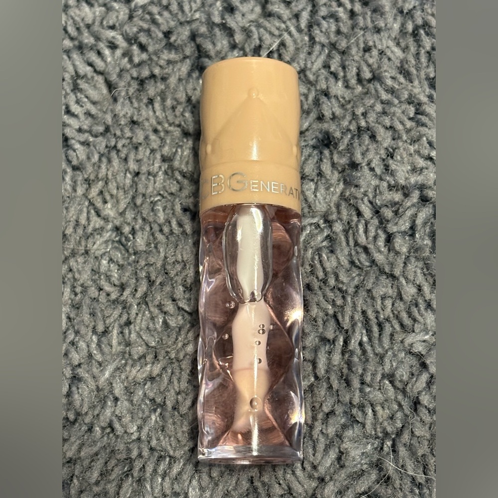 NWT BCBGeneration lip oil, shade: Lavish